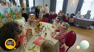 Guma, trzepak i kijek... - napisy