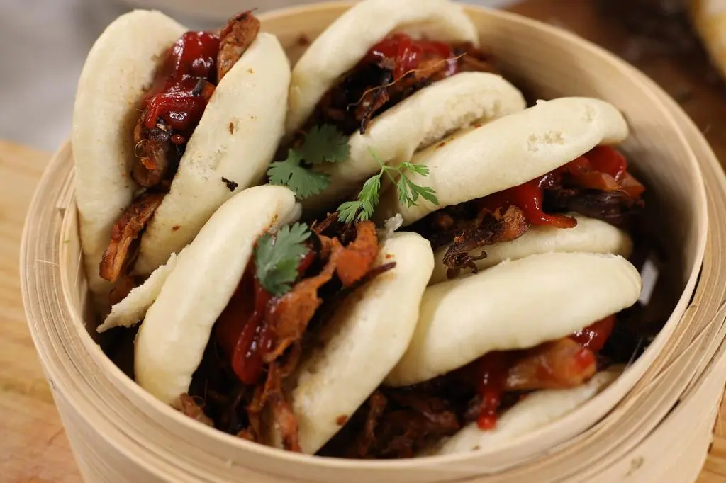 Grillowane boczniaki w bao z ketchupem Winiary
