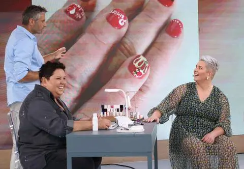 Anita Włodarczyk pomalowała Maciejowi Dowborowi paznokcie. "Wstydu nie będzie"