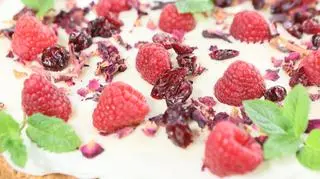 Ciasto korzenne z kremem waniliowym