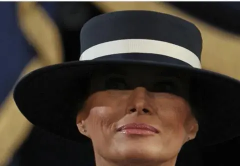 Słynny kapelusz Melanii Trump jest kopią? "To jest zrzynka"