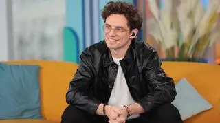 Tim Kamrad na scenie Dzień Dobry TVN z piosenką "Feel Alive"