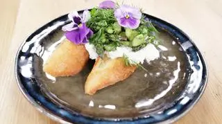 Tosty ze szparagami i twarogiem