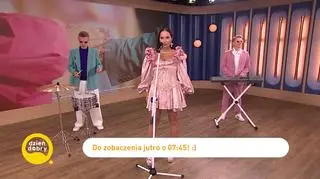 Mery Spolsky – „Maria przed ołtarzem”