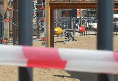 Tragedia na placu zabaw przy przedszkolu. Mimo prób reanimacji, nie udało się uratować 4-latka