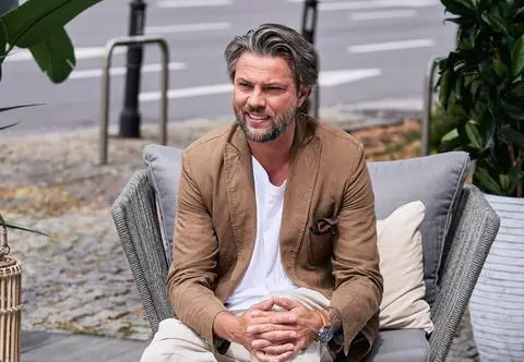 Olivier Janiak pokazał zdjęcie z młodości. "Karolina już wtedy na ścianie w ramce wisiała"