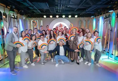Pierwszy w Polsce chór LGBTQ+ i przyjaciół. "Za pomocą dźwięków chcemy próbować zmieniać świat" 