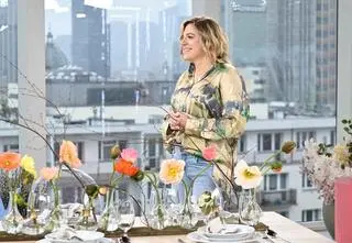Jak ozdobić stół na Wielkanoc? Zobacz proste i tanie sposoby dekoratorki wnętrz