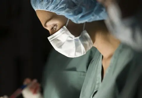 W Łodzi urodziły się czworaczki. Przy porodzie asystowało ponad 20 medyków 