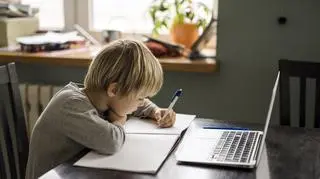 Program "Laptop dla ucznia" zawieszony. Co w zamian?