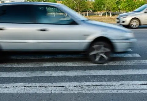 Myślała że będzie bezpiecznie, jej dziecko zginęło na drodze. Czym jest przejście sugerowane?