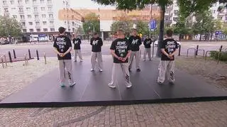 Skacz, nie stój, ruszaj śmiało - przy jumpstyle bawi się całe ciało 