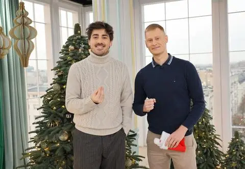 Kto przynosi prezenty pod choinkę? "Bitwa pomiędzy Weihnachtsmannem a Dzieciątkiem Jezus"