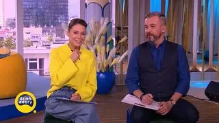 Śpiewa głosami wielkich gwiazd 