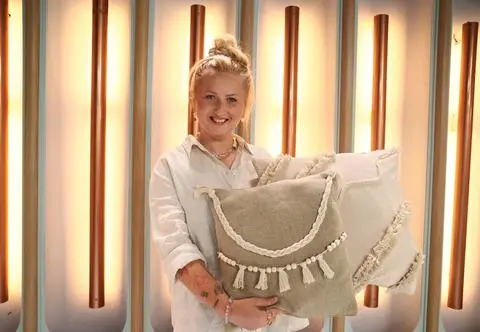 Pomysły DIY na poduszki w stylu boho. Maciej Dowbor: "Brzmi światowo"