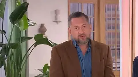 DD_2025055_Konklawe_napisy