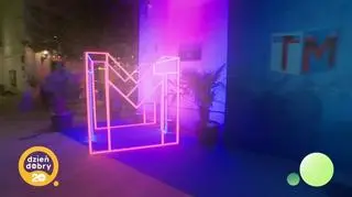 Za co gwiazdy lubią jesień? napisy