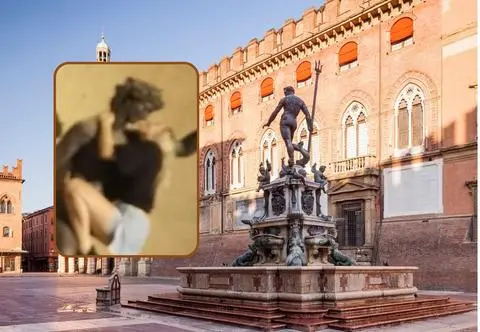 Obsceniczne zachowanie młodej turystki, mieszkańcy oburzeni