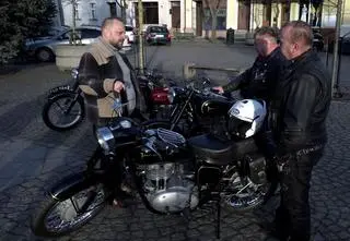 Oto duma polskiej motoryzacji. Jaka jest historia Junaka? 