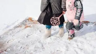 To babciny sposób na trzepanie dywanów. Będą lśnić czystością i pięknie pachnieć