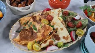 Quesadilla z omletem francuskim i szynką 