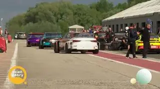 Rodzeństwo Michalskich na światowych torach - napisy