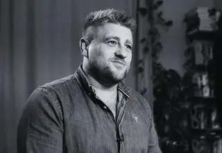 Tomasz Jakubiak oczami przyjaciół. Niezwykle poruszający reportaż "Uwagi!"