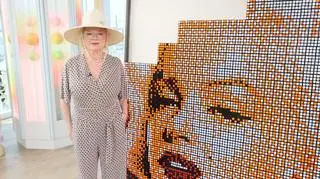 Radosław "DżoDżo" Drozdowicz ułożył portret Marilyn Monroe z ponad 1000 kostek Rubika