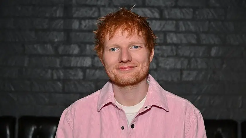 Ed Sheeran ogolił głowę. Piosenkarz wyjaśnił dlaczego - Dzień Dobry TVN