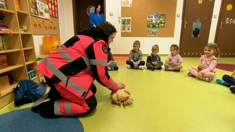 Przedszkolaki uczą się ratować życie