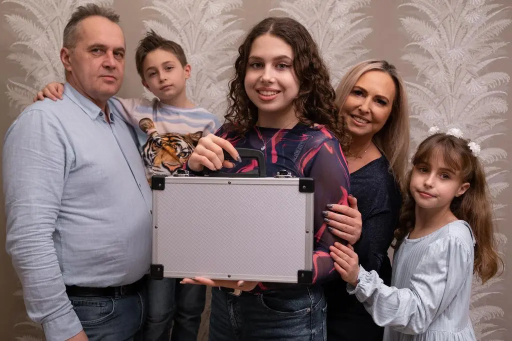"Nastolatki rządzą… kasą" - rodzina Nicole