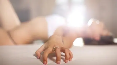 Samoistne orgazmy zmieniły jej życie w koszmar. Jeden z nich trwał 3,5 godziny