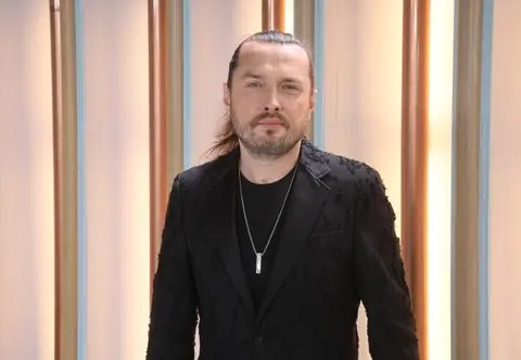 Piotr Cugowski wspomina o bracie i wydaniu nowej płyty. "Trochę było z tym przejść"