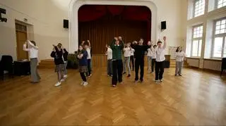 Maturzyści zatańczą na studniówce choreografię z #DDdance. "Pamiątka na całe życie"