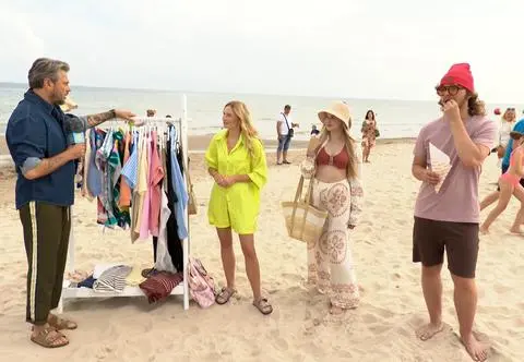 Modnie i praktycznie. Jak wyglądać stylowo na plaży?