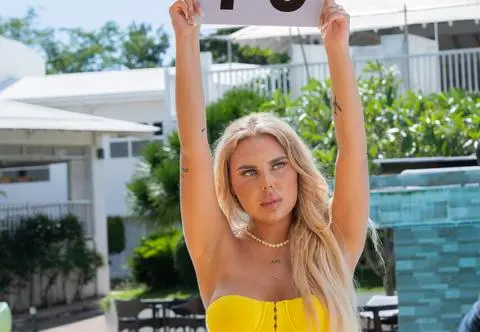 Samanti z "Hotelu Paradise" jest szczęśliwie zakochana! "To materiał na męża" [TYLKO U NAS]