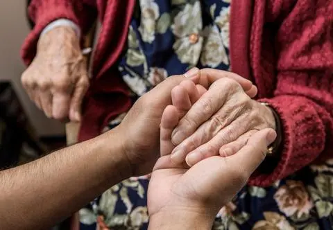 GUS podał zaskakujące dane. Rekordowa długość życia w Polsce 