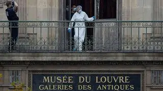 Francja. Kradzież w Luwrze. Dwaj mężczyźni zatrzymani