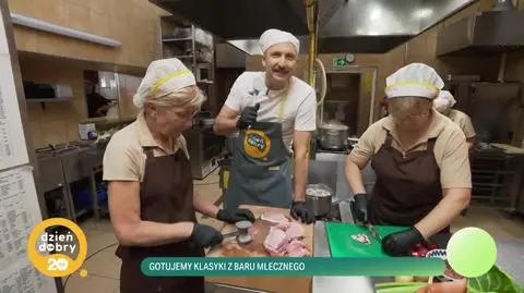 Tęsknisz za daniami z mlecznego baru? Wypróbuj te przepisy Piotra Kucharskiego
