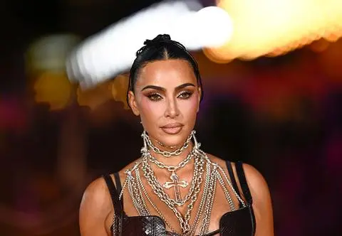 Kim Kardashian uwolniła się od Kanye'go Westa. "Czułam się, jakbym miała syndrom sztokholmski"