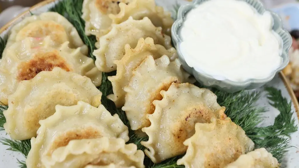 Pierogi z paczki, które udają domowe