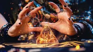 Horoskop na piątek. Jeśli nie możemy kontrolować sytuacji, kontrolujmy samych siebie