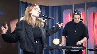 Karolina Jop zachęca do bycia sobą w obliczu presji społecznej. Na naszej scenie zaśpiewała utwór "Autotune"