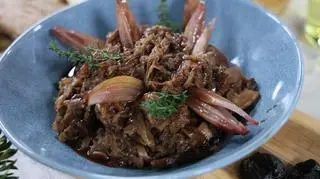 Idealny bigos z francuską nutką. Oto niezwykłe świąteczne przepisy Pascala Brodnickiego