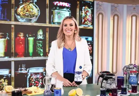 Butterfly tea podbija TikToka. Przyciąga wzrok i zachwyca kolorem