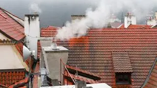 Gaz, drewno, węgiel? Czym najtaniej ogrzać dom?