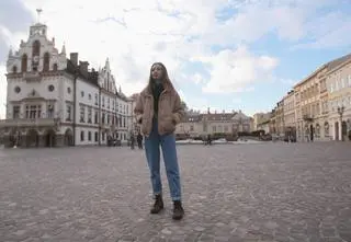 Ania "AniKa" Dąbrowska - (nie)zwyczajna nastolatka. "Wychodzę do świata i robię to, co kocham"