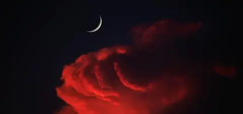 Horoskop miesięczny na listopad. Kurtyna jeszcze nie opadła, a przed nami ostatni test