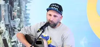 Radosław Bielecki z kabaretu Neo-Nówka spełnił swoje marzenie. "Wspieram prokreację"