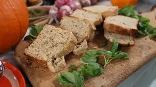 Domowy chleb pszenno-żytni na drożdżach